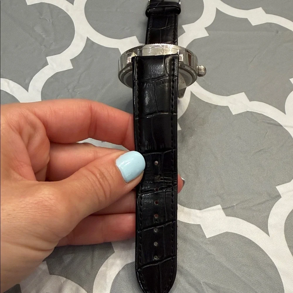 Stauer urban watch with teal face